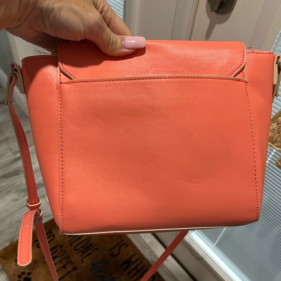 Vera Bradley orange purse - Picture 4 of 6